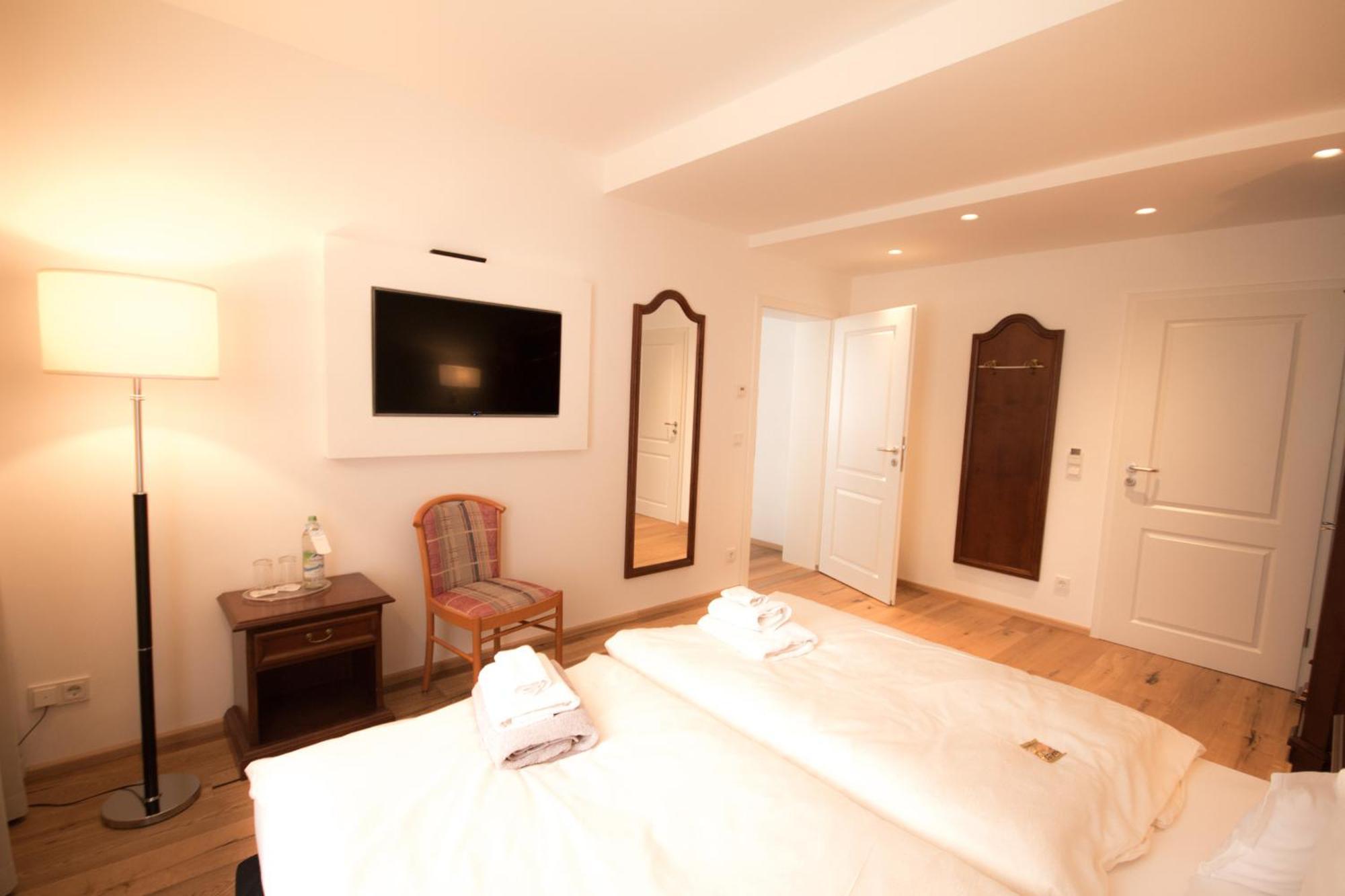 Schloss Burgellern Hotel 4*