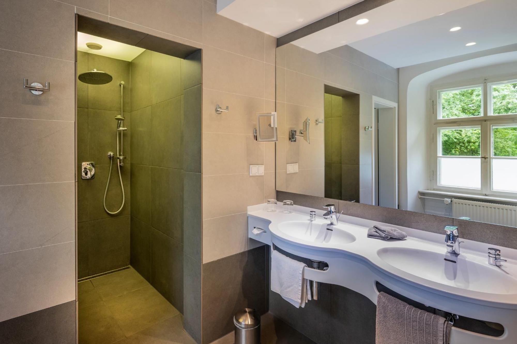 Schloss Burgellern Hotel 4*