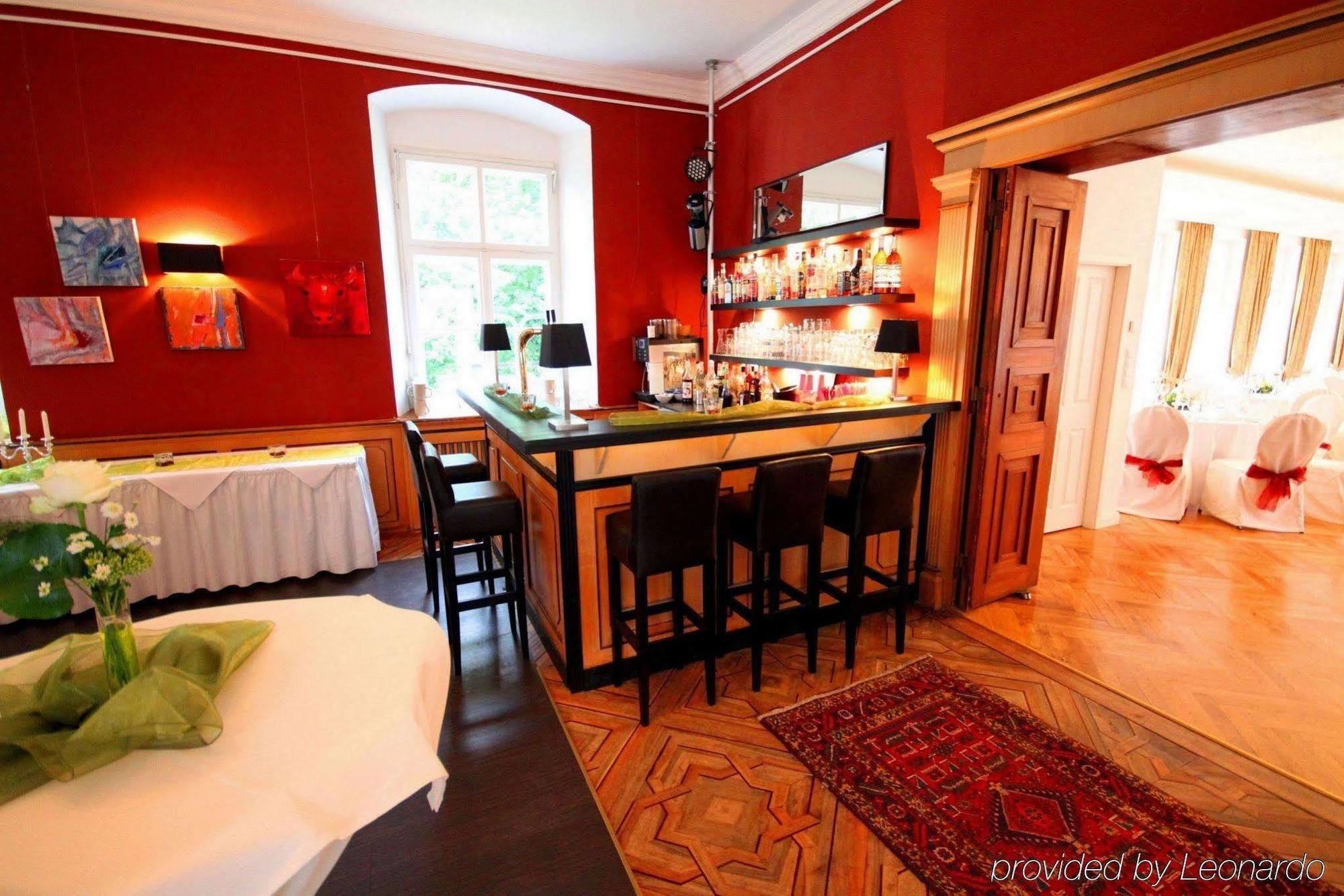 Schloss Burgellern Hotel